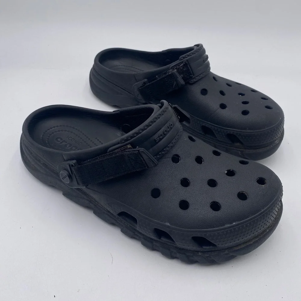 Crocs Echo Clog Mens 9 Womens 11 Black Molded Athletic Sporty Streetwear Sandal